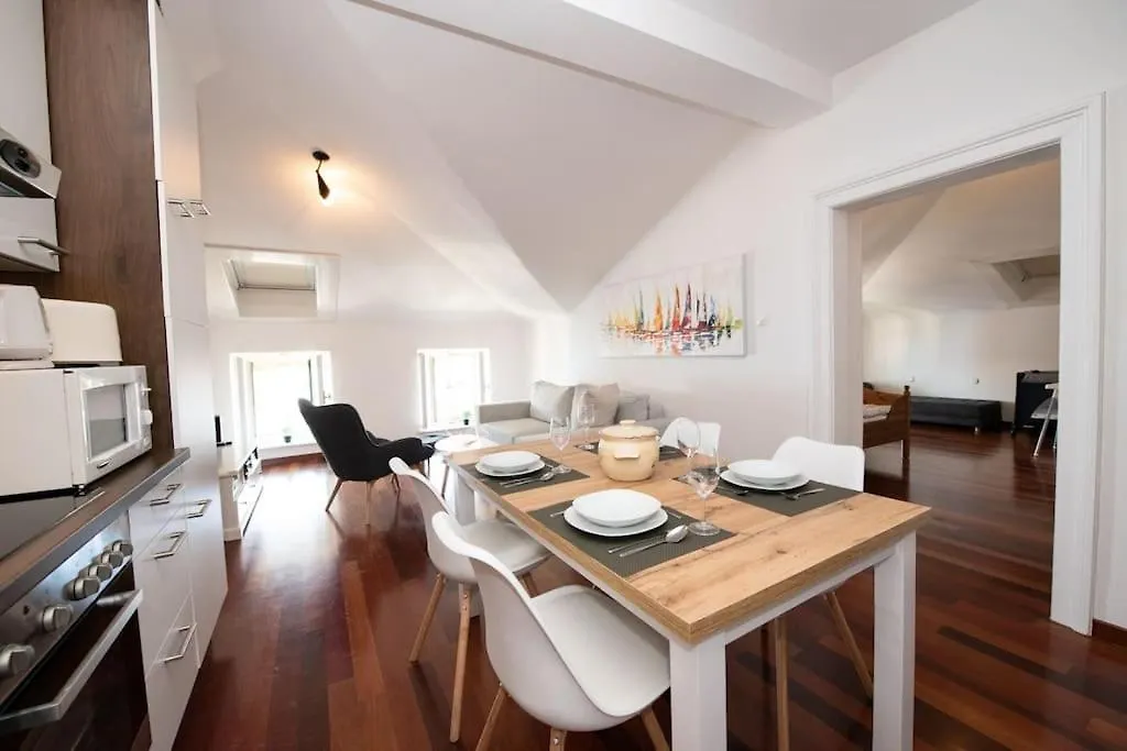 Villa Mascagni Modern Seaview Appartment Abbázia Apartman